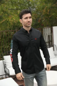 PLATINI Men’s Single Pocket Logo Modern Fit Stretch Mexico Dress Shirt Black CTL9264